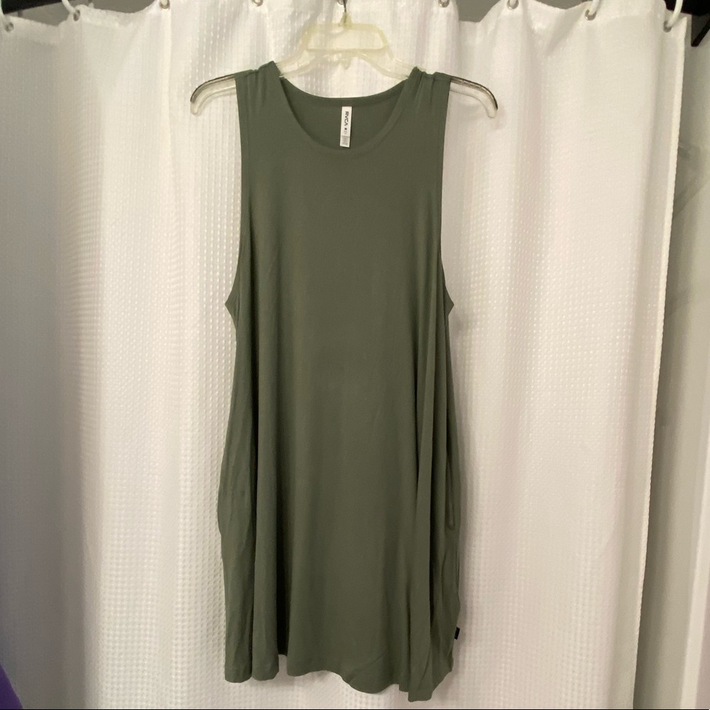 RVCA Dress - M